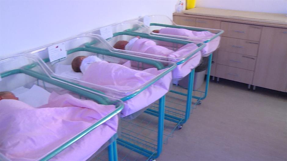 Francuska pokreće istragu o deci rođenoj bez ruku