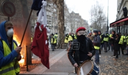 Francuski ministar: Situacija u Parizu pod kontrolom, povredjeno 135 ljudi