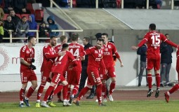 
					Fudbaleri Zvezde izgubili od Napolija u Ligi šampiona 
					
									
