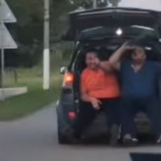 GEPEK ŽURKA! Hit snimak kruži društvenim mrežama, momci zaseli pa POTEGLI PIVO dok su kola u pokretu (VIDEO)