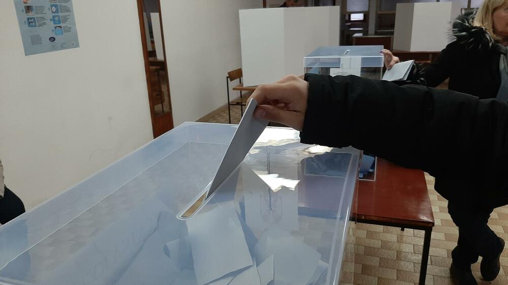 GIK: Sutra počinje štampanje glasačkih listića za izbore u Beogradu