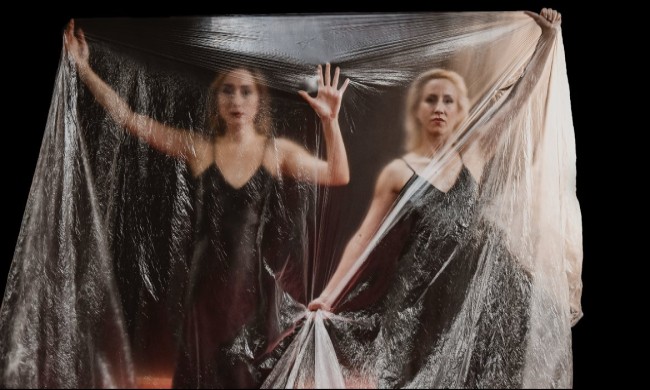 GLASOVI RAZLIKE: Žene, scena, otpor