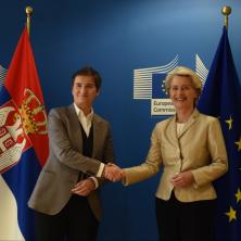 GLAVNA TEMA - KiM Premijerka Brnabić se sastala sa Ursulom fon der Lajen, pričalo se i o integraciji Srbije u EU (FOTO)