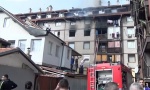 GORI ZGRADA U NOVOM PAZARU: Dvoje mrtvih, nekoliko povređenih, vatrogasci se već dva sata bore sa vatrom (VIDEO)