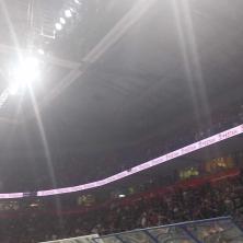 GROBARI KAO ZAPETI, LOMI GALAMA SA SVIH STRANA: Arena spremna za spektakl (VIDEO)