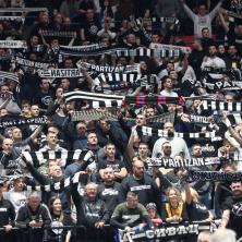 GROBARI OKUPIRALI MINHEN: Glasniji od Bavaraca! Partizan kao da igra kod kuće protiv Bajerna (VIDEO)