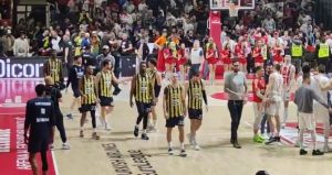 GUDURIĆ POTRESEN NAKON PORAZA: Legenda Crvene zvezde prišla srpskom košarkašu! (VIDEO)