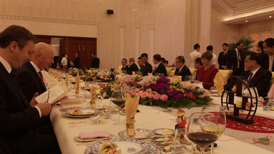 Gala večera uz Pukni zoro za Vučića u Kini FOTO