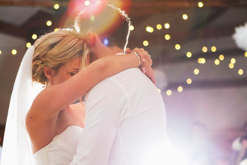 Gala venčanja, ali i NAJVEĆI HITOVI za prvi ples! Ove pesme su birale svetske zvezde: Koja je vaš izbor? (VIDEO)
