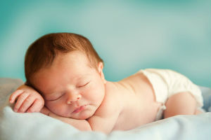 Gde treba da spava vaša beba da biste smanjili rizik od smrti u kolevci