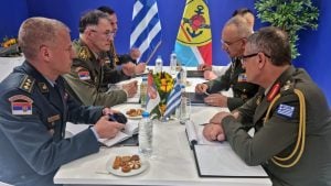 General Mojsilović sastao se sa generalom Grčke Hupisom u Atini na otvaranju sajma naoružanja