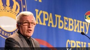 General i komandant Kopnene vojske politički sklonjen, tvrdi monarhista i poslanik