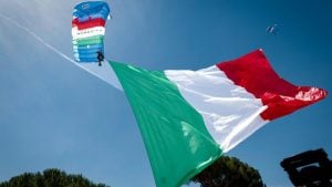 Generalni štrajk u Italiji: Neće saobraćati vozovi, letovi će biti otkazani, neće raditi gradski prevoz