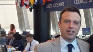 Gibson: Novinarstvo rizičan posao i u EU