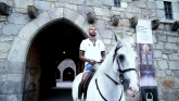 Rikardo Kvarežma stiže na belom konju VIDEO