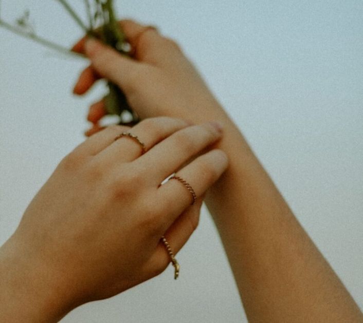 Glavobolja, umor, grčevi… Ovo su simptomi manjka vitamina D (+ saveti šta da preduzmete)