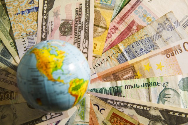 Globalni dug: Prosečno zaduženje po čoveku 37.500 dolara
