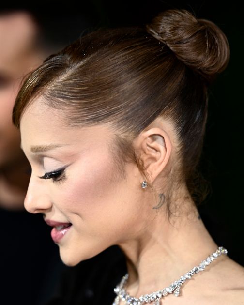 Goodbye Glinda! Ariana Grande se pozdravila sa platinastom plavom, a nova boja kose idealan omaž predstojećoj zimi