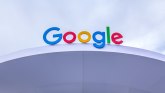 Google traži strožu kontrolu kompanija za špijunski softver