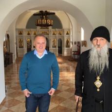 Goran Vesić tokom posete manastiru Jasenovac potvrdio: Izrađen Nacrt zakona o Starom Sajmištu