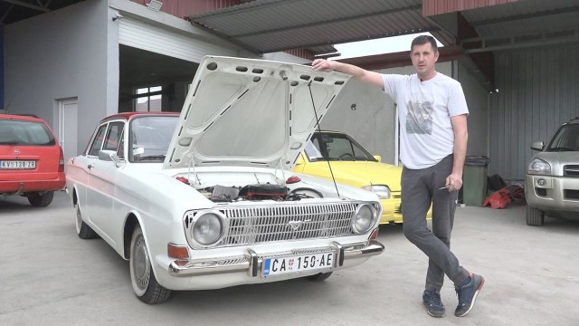 Goran iz Mrčajevaca je majstor za oldtajmere: Stari Porsche sredio i prodao za 75.000€ FOTO