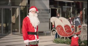Gordan Kičić sa Kraljem Čačka u spotu „Deda Mraz je švorc“