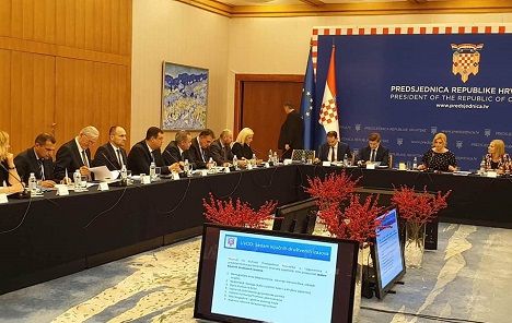 Grabar-Kitarović objavila plan za fiskalnu decentralizaciju