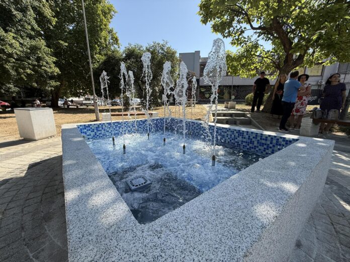 Grad Leskovac novu fontanu platio 7,4 miliona dinara, vandali je pokvarili posle jednog dana