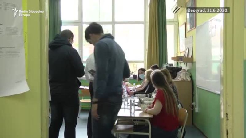 Građani Srbije na biralištima o očekivanjima