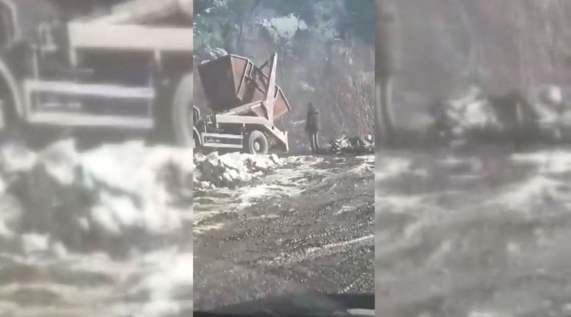 Građani Tutina ogorčeni: Komunalci odlažu smeće uz korito rijeke Vidrenjak? (VIDEO)