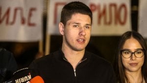 Skup ispred policijske stanice 29. novembar: Određeno zadržavanje za petoro osumnjičenih, okupljeni najavljuju radikalizaciju