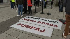 Građani priredili doček studentima u Virovitici (VIDEO)