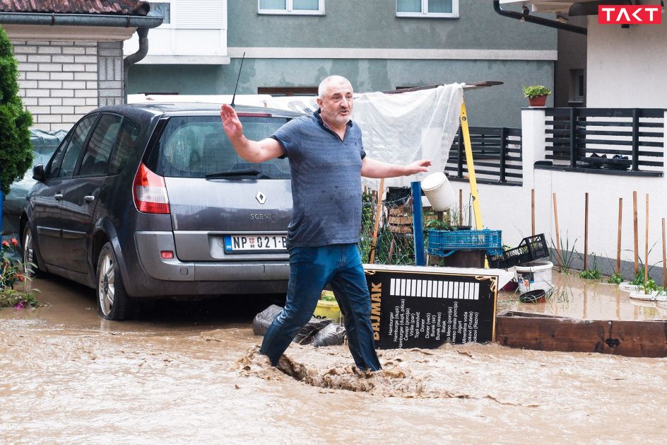Građani u panici – Blokirane ulice zbog izlivanja Trnavice i Jošanice