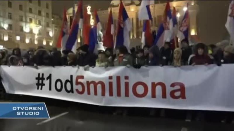 Građanski protesti u Beogradu - bunt srednje klase