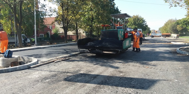 Gradonačelnica Sremske Mitrovice obišla radove na obnovi ulice Mačvanski kej