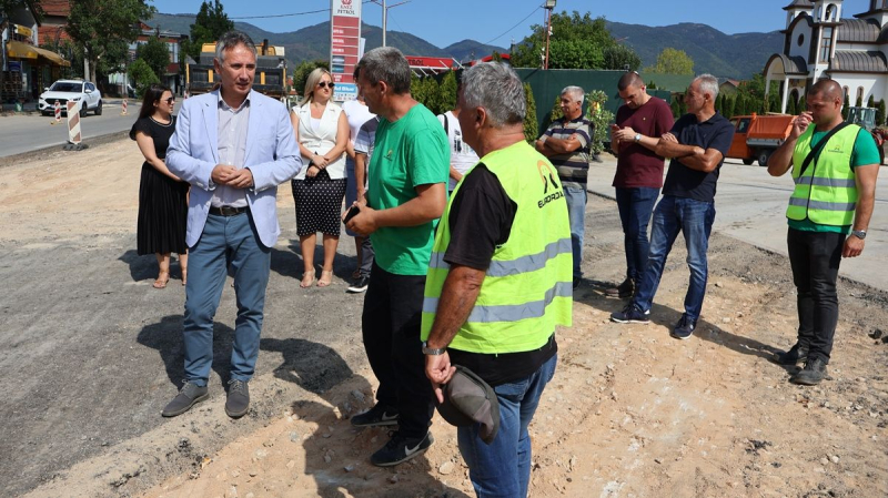 Gradonačelnik Milenković obišao Ulicu Partizanski put