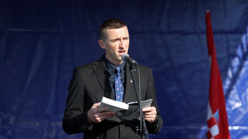 Gradonačelnik Vukovara napustio HDZ, priključuje se Škoru
