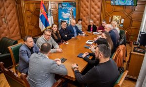 Gradonačelnik Zrenjanina razgovarao sa predstavnicima IKT klastera o unapređenju informacionih oblasti