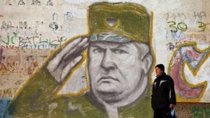 Grafiti sa likom Ratka Mladića u Baru