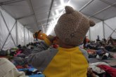Grčka iskrcala na kopno oko 1.500 tražilaca azila