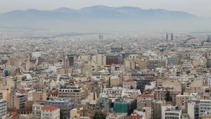 Grčka ne planira zabranu kretanja posle novog širenja korona virusa