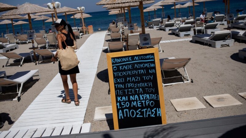 Grčka planira da ukine izolaciju za turiste iz EU