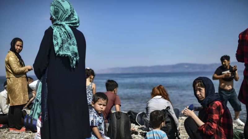 Grčka premješta migrante s ostrva u unutrašnjost zemlje