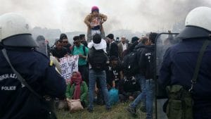 Grčka priprema plutajuće barijere protiv migranata