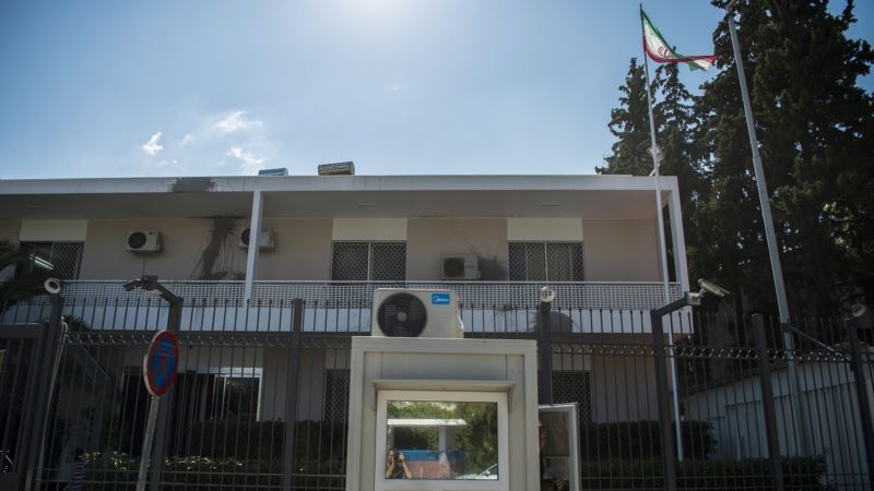Grčki anarhisti napali iransku ambasadu u Atini 