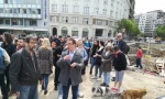 Grupa građana na čelu sa Markom Bastaćem blokirala radove na Trgu Republike (FOTO)