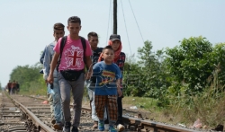 Grupa od 51 migranta pronadjena u selu u blizini granice sa Srbijom