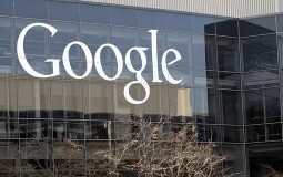 
					Gugl donira četiri miliona dolara organizacijama za zaštitu prava imigranata 
					
									