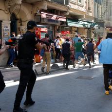 Gumenim mecima na gej aktiviste: Policija Istanbula RAZBILA paradu ponosa! (FOTO)