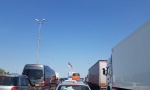 Gužve na granici: Teretna vozila na Batrovcima čekaju 8, na Horgošu 6 sati